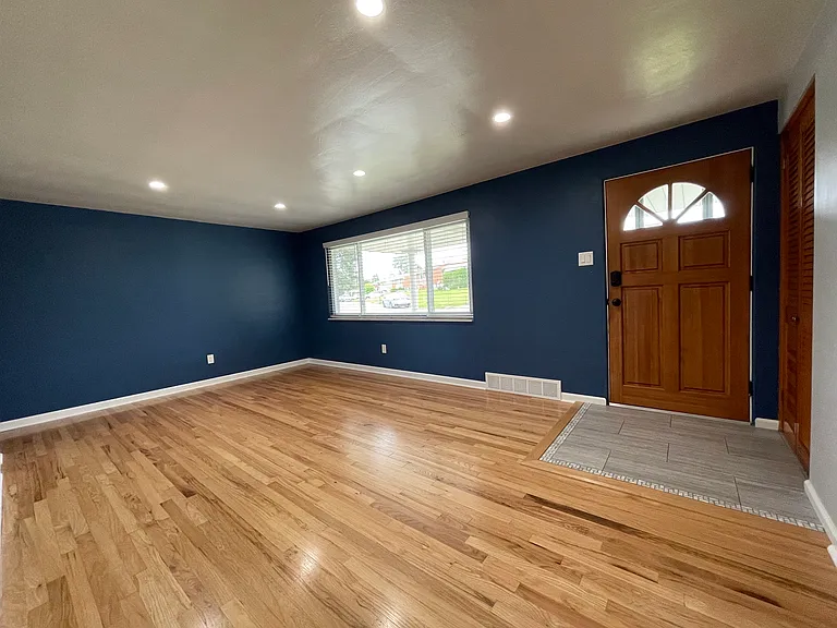 310 Millport Rd — Photo 5