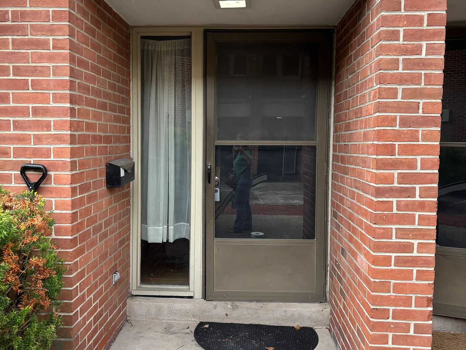 712 W Beaver Ave — Photo 2
