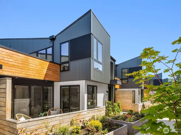 228 Canopy Path NW, Bainbridge Island, WA 98110
