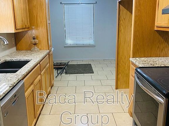 5th image of 509 SE 6th St
