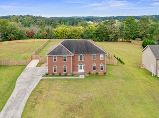 1020 Country Meadows Ln, Dalton, GA 30721
