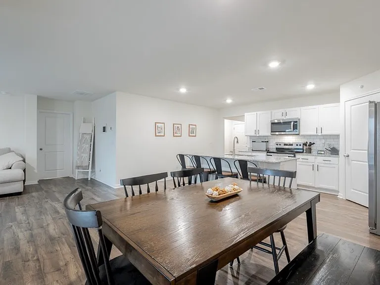 81 Draft St — Photo 4