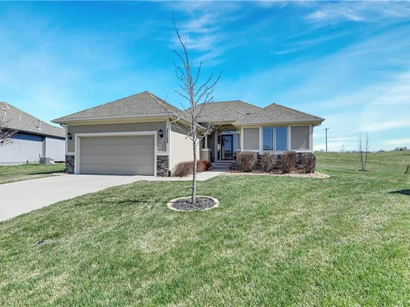 17755 S Laverty St, Olathe, KS 66062