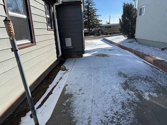 2nd image of 1124 Adams Ave