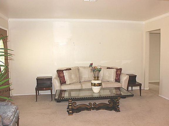 3rd image of 4322 Bungalow Ln
