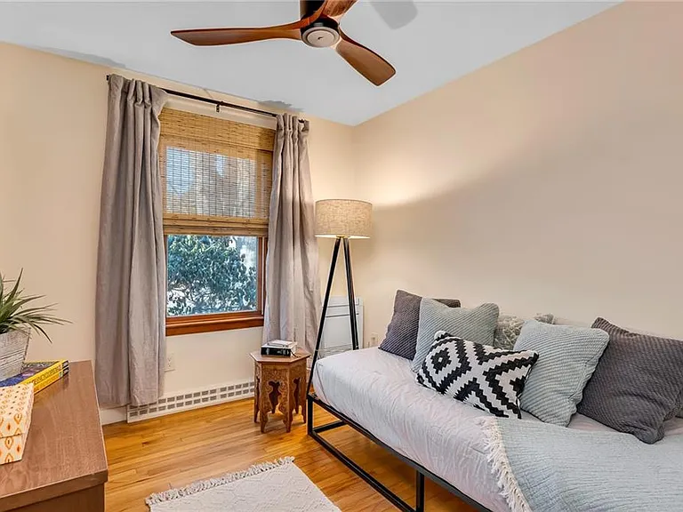 1 Collins Ter — Photo 25