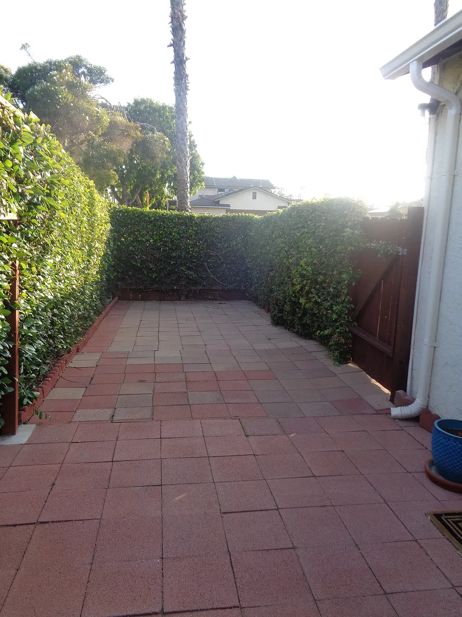 Patio - 1830 S Ditmar St #1