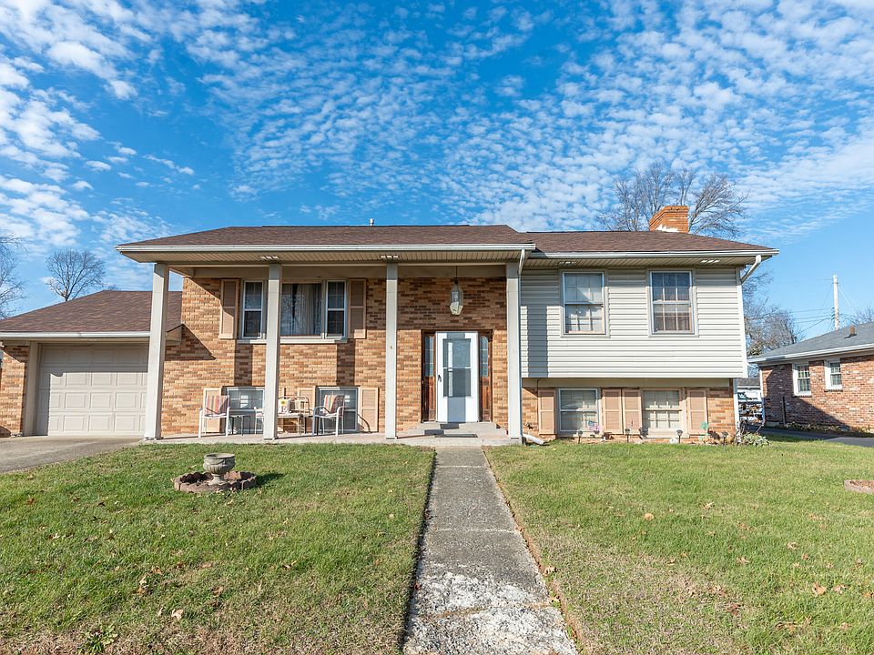 1st image of 1127 Oakwood Dr