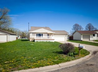 213 Trailridge Rd, Norfolk, NE 68701