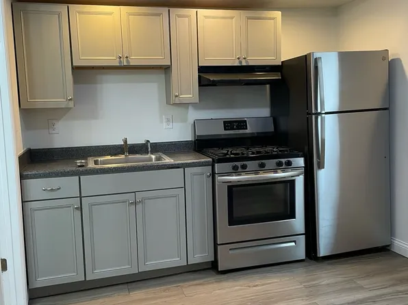 AND: Ruddle: Complex, 504 Ruddle Ave, Anderson, IN 46012