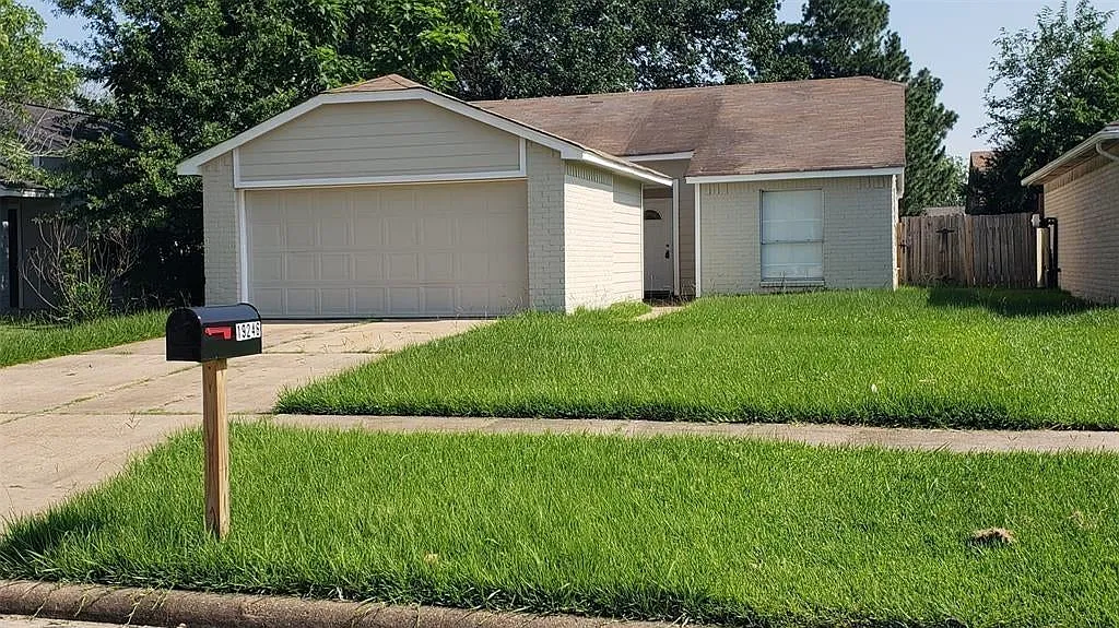 3 bed, 1203 sqft, $1,800 — Photo 1