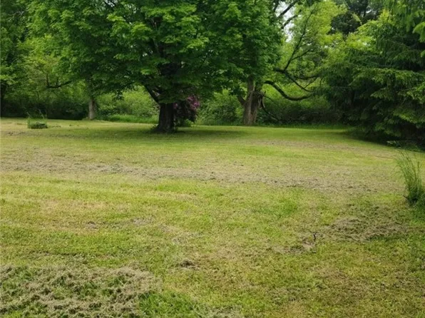 6908 Slater Rd, Andover, OH 44003