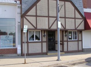 92 Public Sq, Monmouth, IL 61462