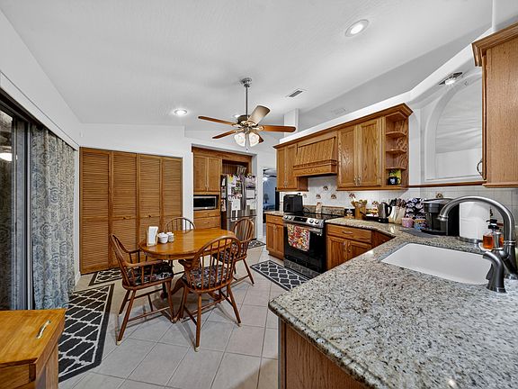 5th image of 1585 Degamma Street NW