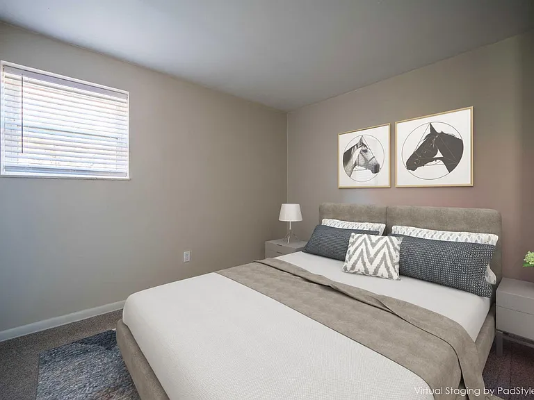 1236 Indianola Ave — Photo 7