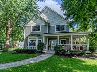 215 N River Rd, Fox River Grove, IL 60021