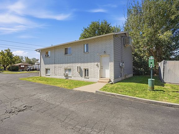5th image of 296 W Pages Ln APT 2