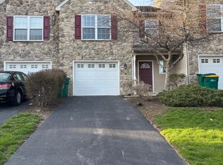 35 Carousel Cir, Hershey, PA 17033