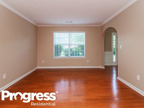 3rd image of 3800 Georgia Dr