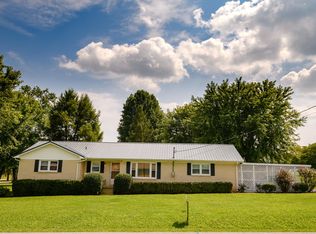 1224 Sharp Springs Rd, Decherd, TN 37324