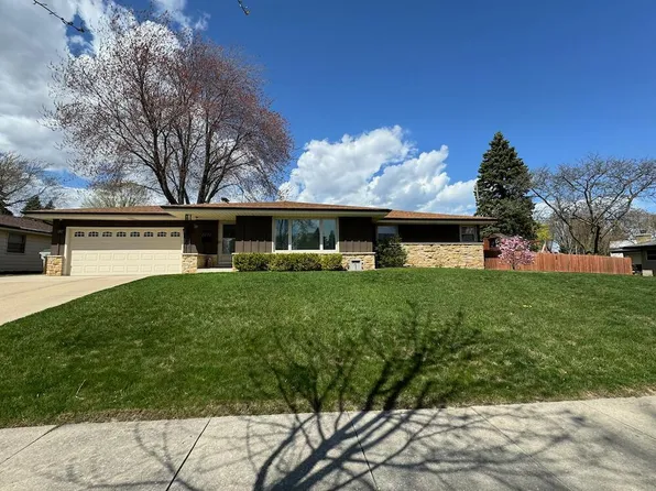 2222 West Bridge STREET, Milwaukee, WI 53221