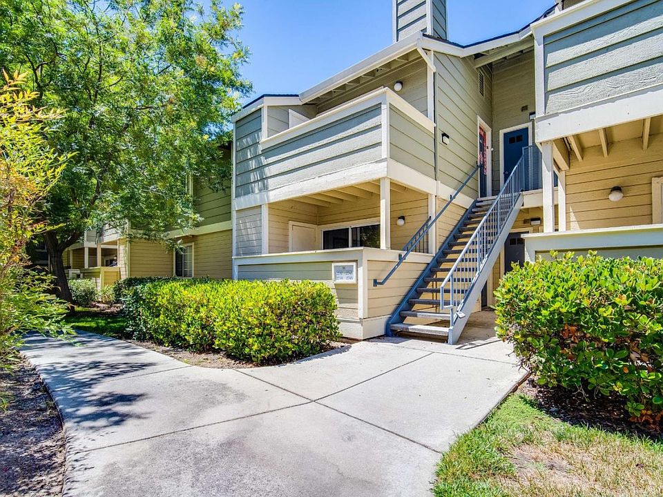 1st image of 2735 Somerset Park Cir