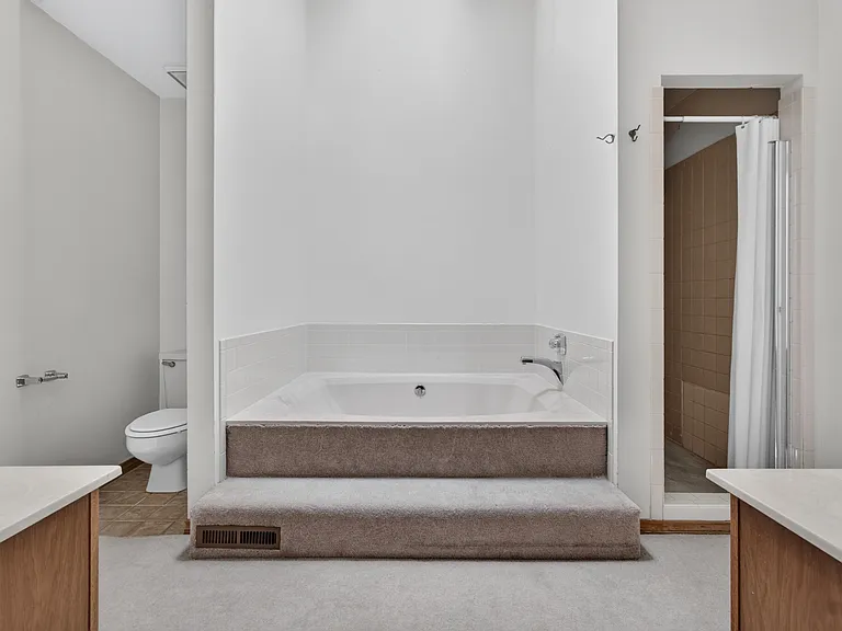 219 S Lafayette St — Photo 16