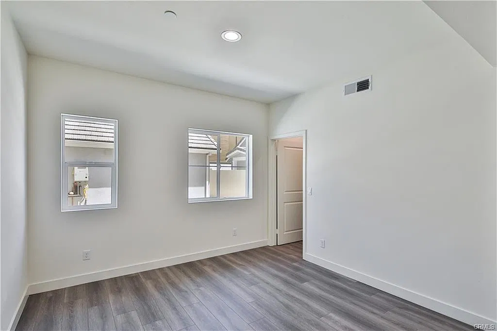 1 bed, 500 sqft, $1,780 — Photo 3