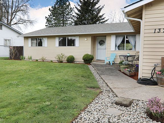 3rd image of 1379 NE Centurion Dr