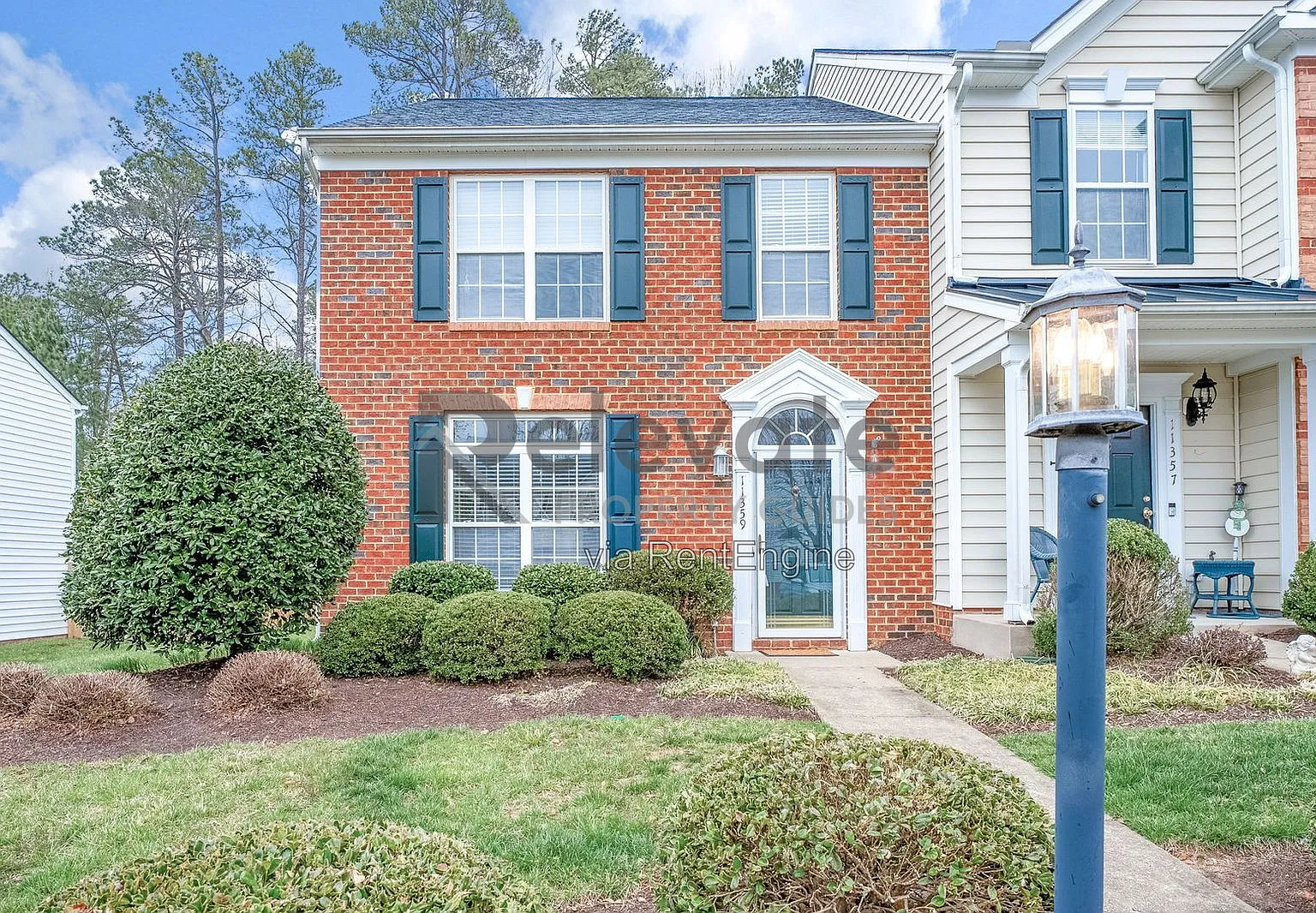 3 bed, 2.5 bath, 1584 sqft, $2,395 — Photo 1