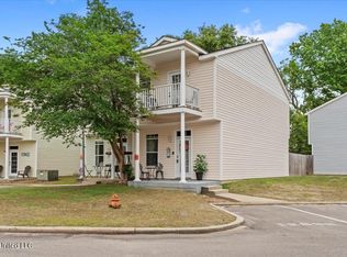 1289 Century Oaks Dr #B, Gulfport, MS 39507