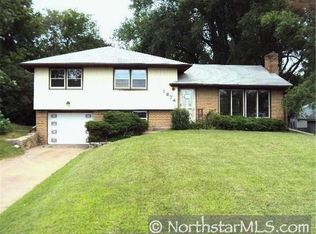 1874 E Shore Dr, Maplewood, MN 55109