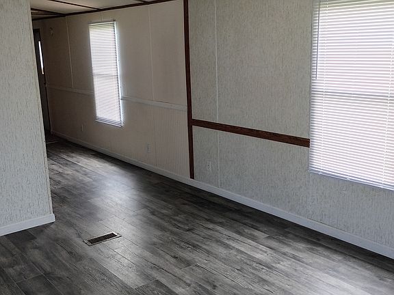4th image of 2181 Blue Creek Rd #51