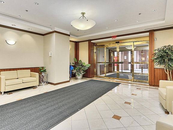 3rd image of 900 N Stafford St APT 1104