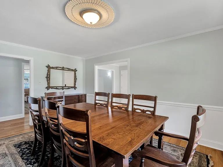 130 Leslie Dr — Photo 6