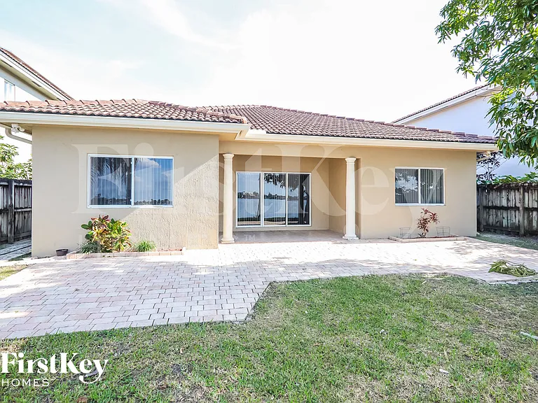 14200 SW 132nd Ave — Photo 15