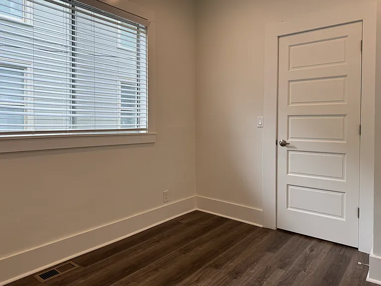4014 Midvale Ave N #A — Photo 15