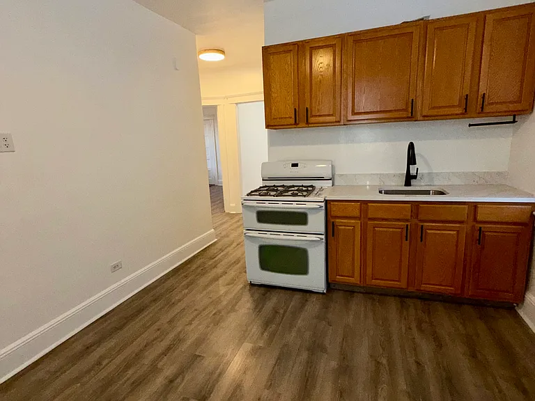 238 Columbus Pl #2 — Photo 15