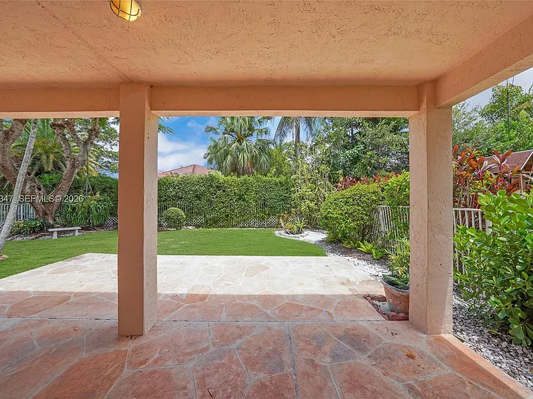 4312 Laurel Ridge Cir — Photo 40