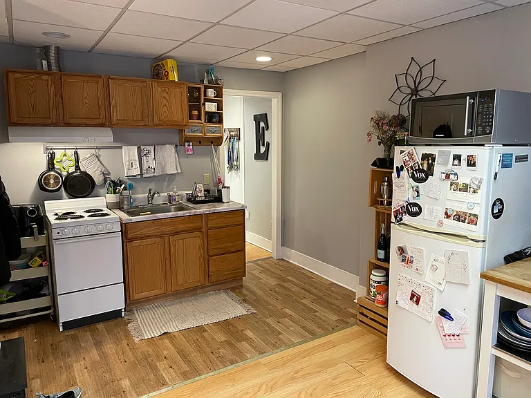 3 Trumbull St #2R — Photo 4