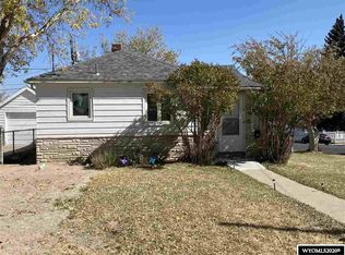 213 11th St, Rawlins, WY 82301