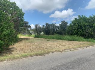 654 S 8th St, Aransas Pass, TX 78336