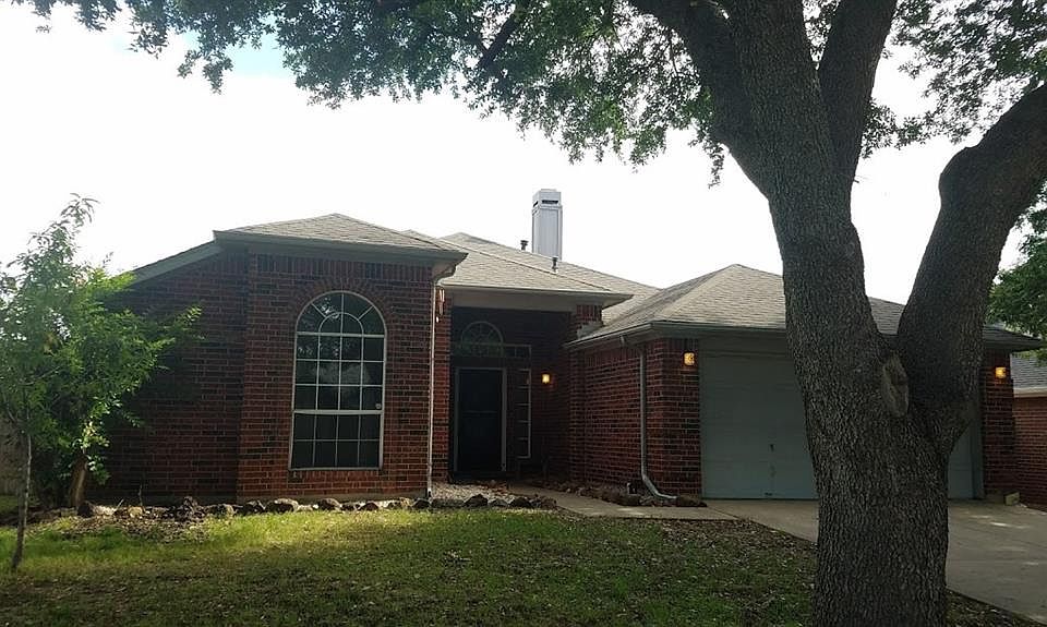 1st image of 923 Wintercrest Ct