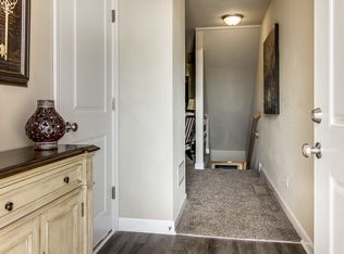 10645 Clubhouse Dr, Kansas City, KS 66109