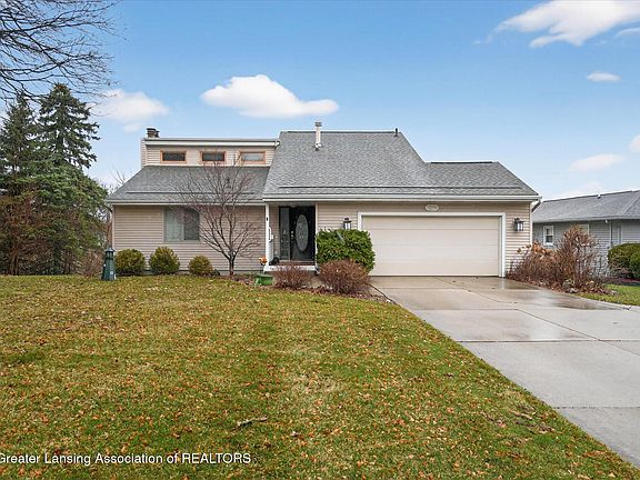 5th image of 1226 S Geneva Dr