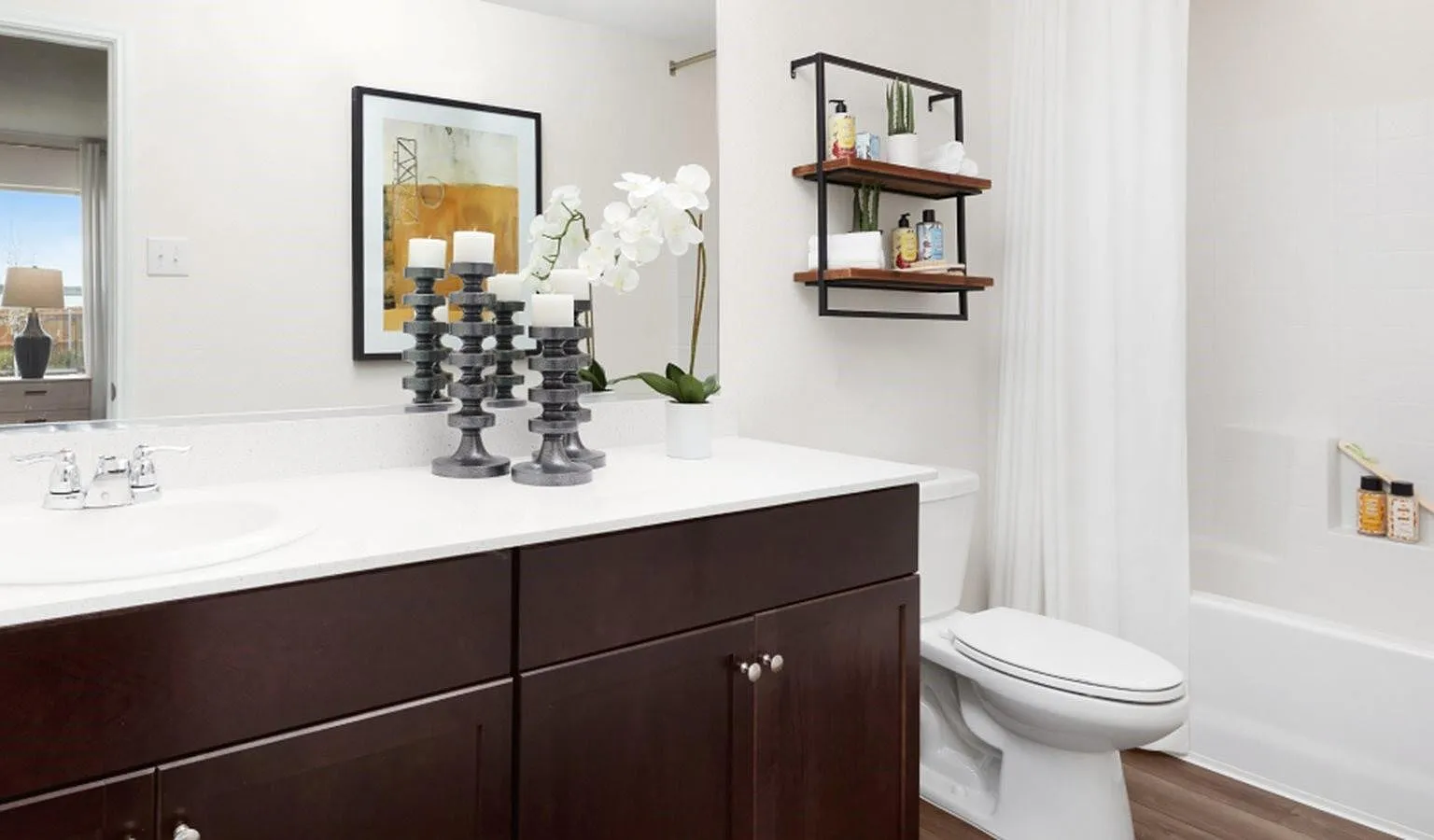 3 bed, 1302 sqft, $1,899 — Photo 3