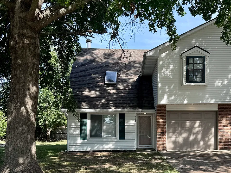 908 NW 36th Street Ter #908