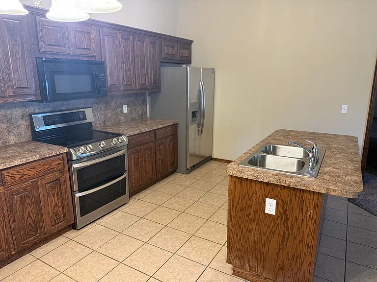 15100 Kyle Dr #B — Photo 15