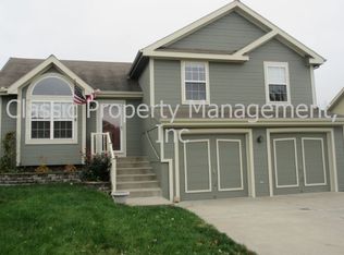 9205 NE 116th Ter, Kansas City, MO 64157