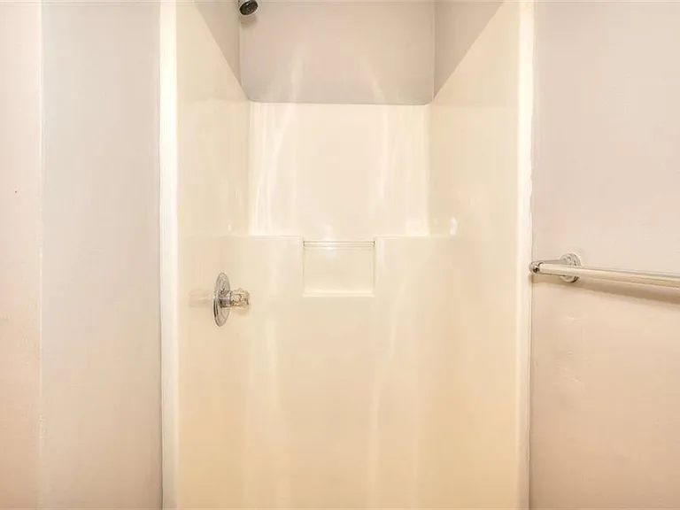 4160 Janel Ln — Photo 12
